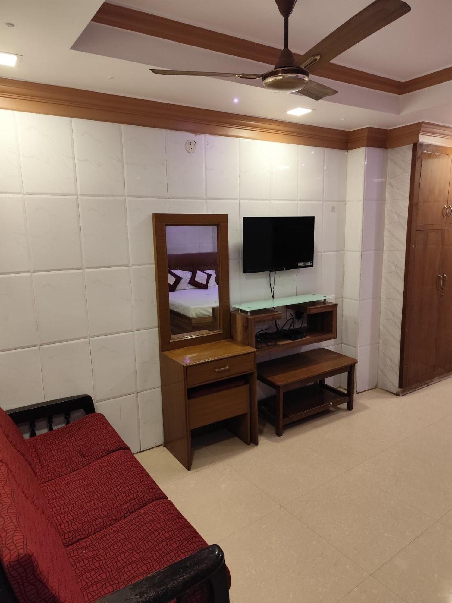 Nb Inn Palace Chennai Luaran gambar